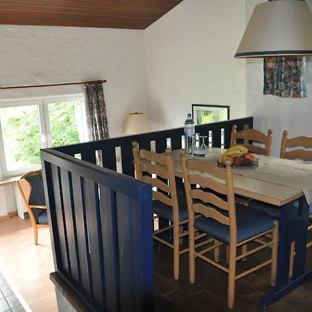 Eifel Landhaus Seeblick 別荘 *