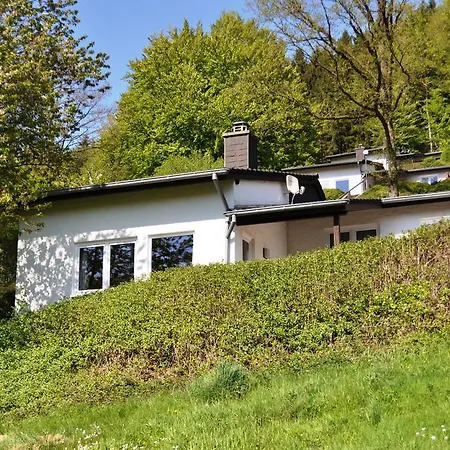 Eifel Landhaus Seeblick 別荘